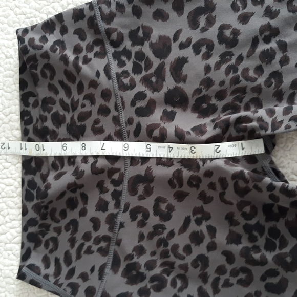 Varley Small Animal Leopard Cheetah Print Leggings - Picture 11 of 15